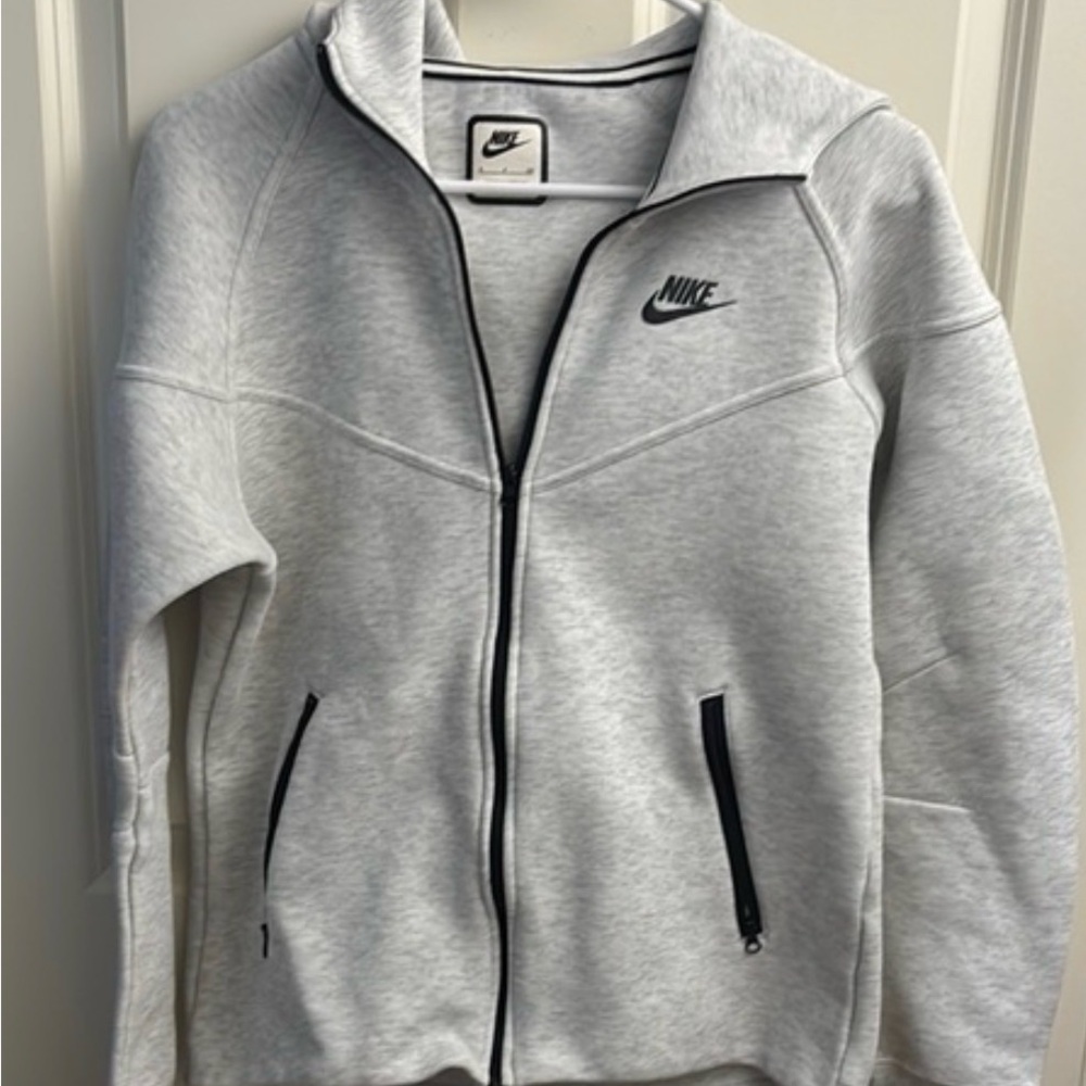 Nike Tech